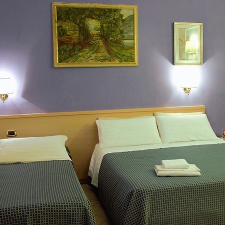 Citta Eterna Guest House روما الغرفة الصورة