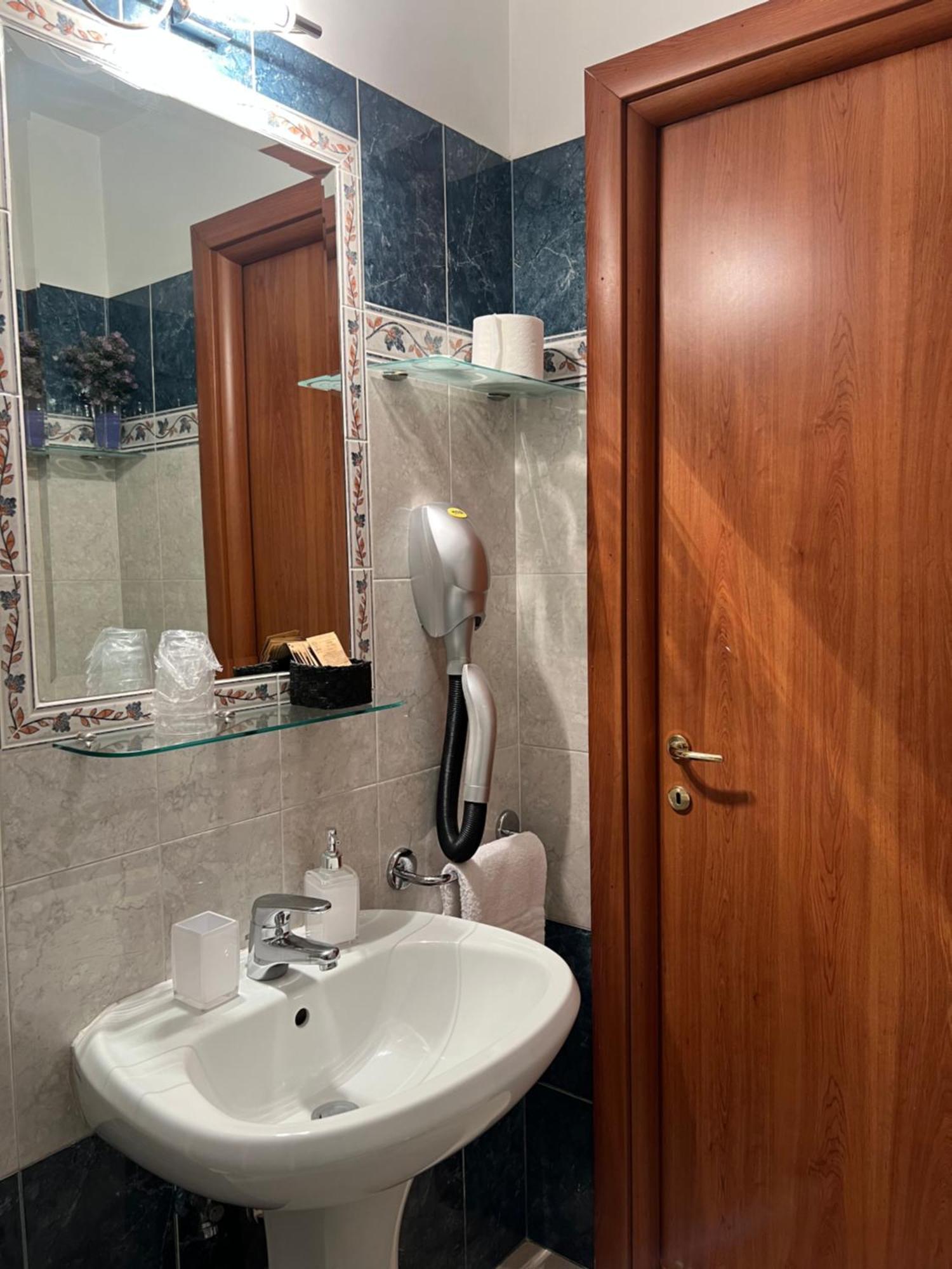 Citta Eterna Guest House روما المظهر الخارجي الصورة