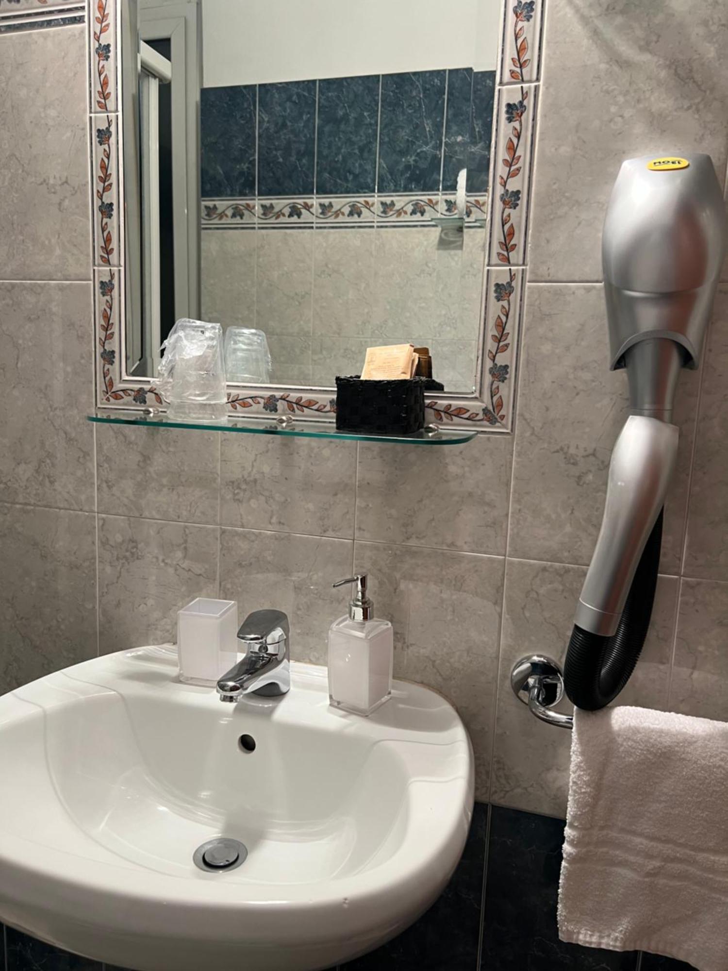 Citta Eterna Guest House روما المظهر الخارجي الصورة